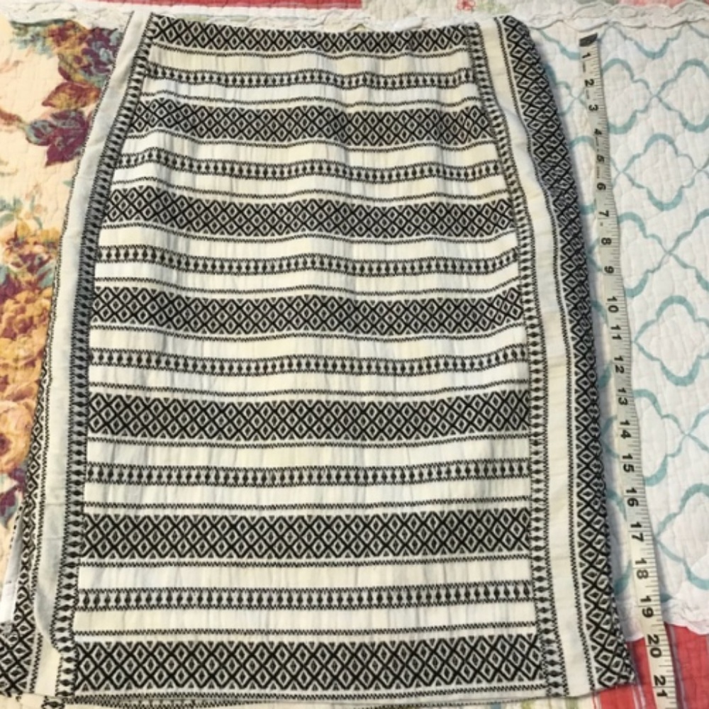 4/$12 or 3/$9 Woven Aztec Pencil Skirt